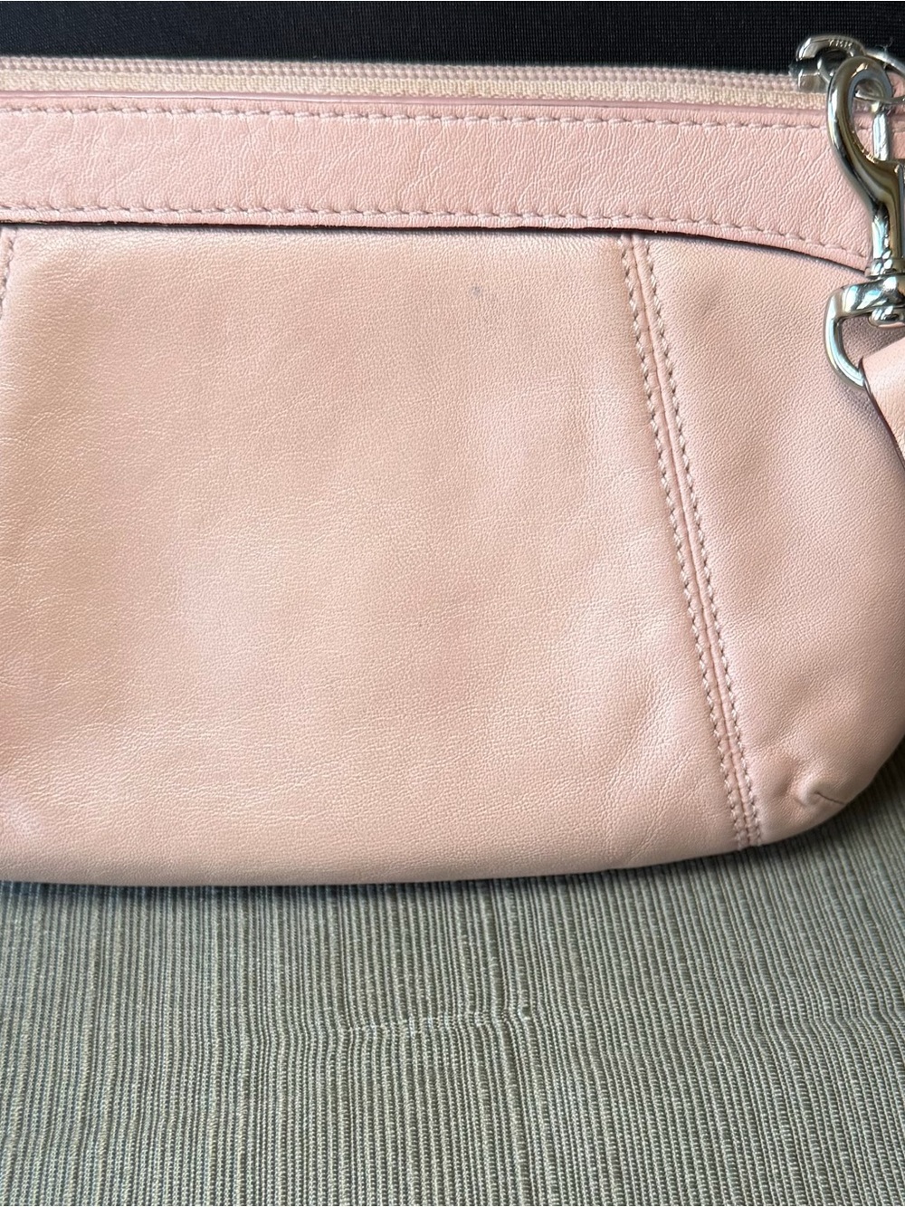 Coach Blush Pink Leather Wristlet Clutch with Gold Plaque - Picture 3 of 4